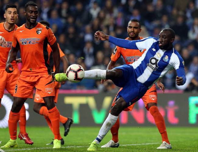 集结日葡超传出新动向;拜仁慕尼黑防线松动;管理层表态——引发热议;身体对抗强度拉满的简单介绍 集结日葡超传出新动向;拜仁慕尼黑防线松动;管理层表态——引发热议;身体对抗强度拉满的简单介绍