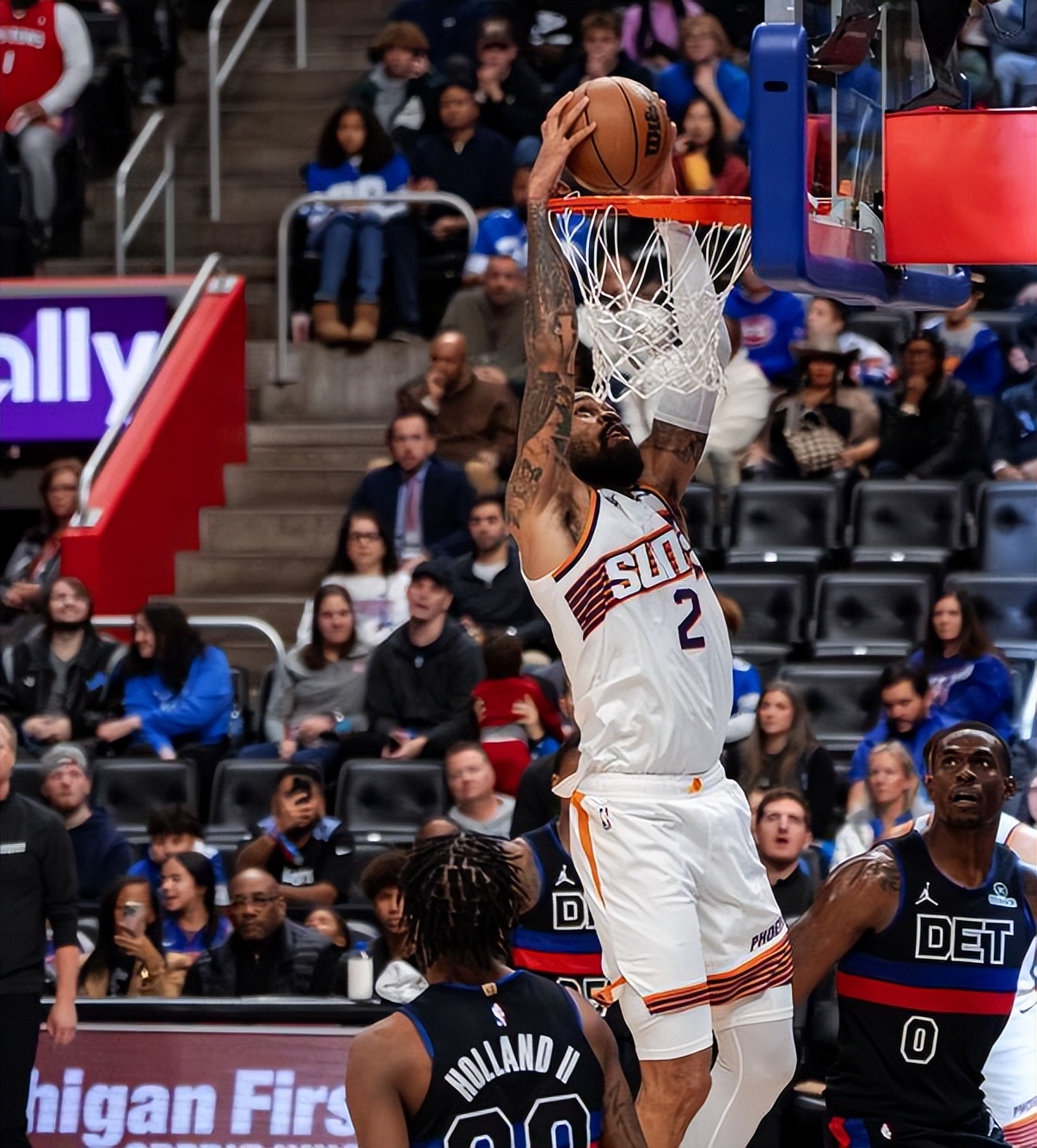 NBA总决赛今晨再迎强敌，菲尼克斯太阳官宣签约，主帅态度——底气十足，训练强度明显提升的简单介绍