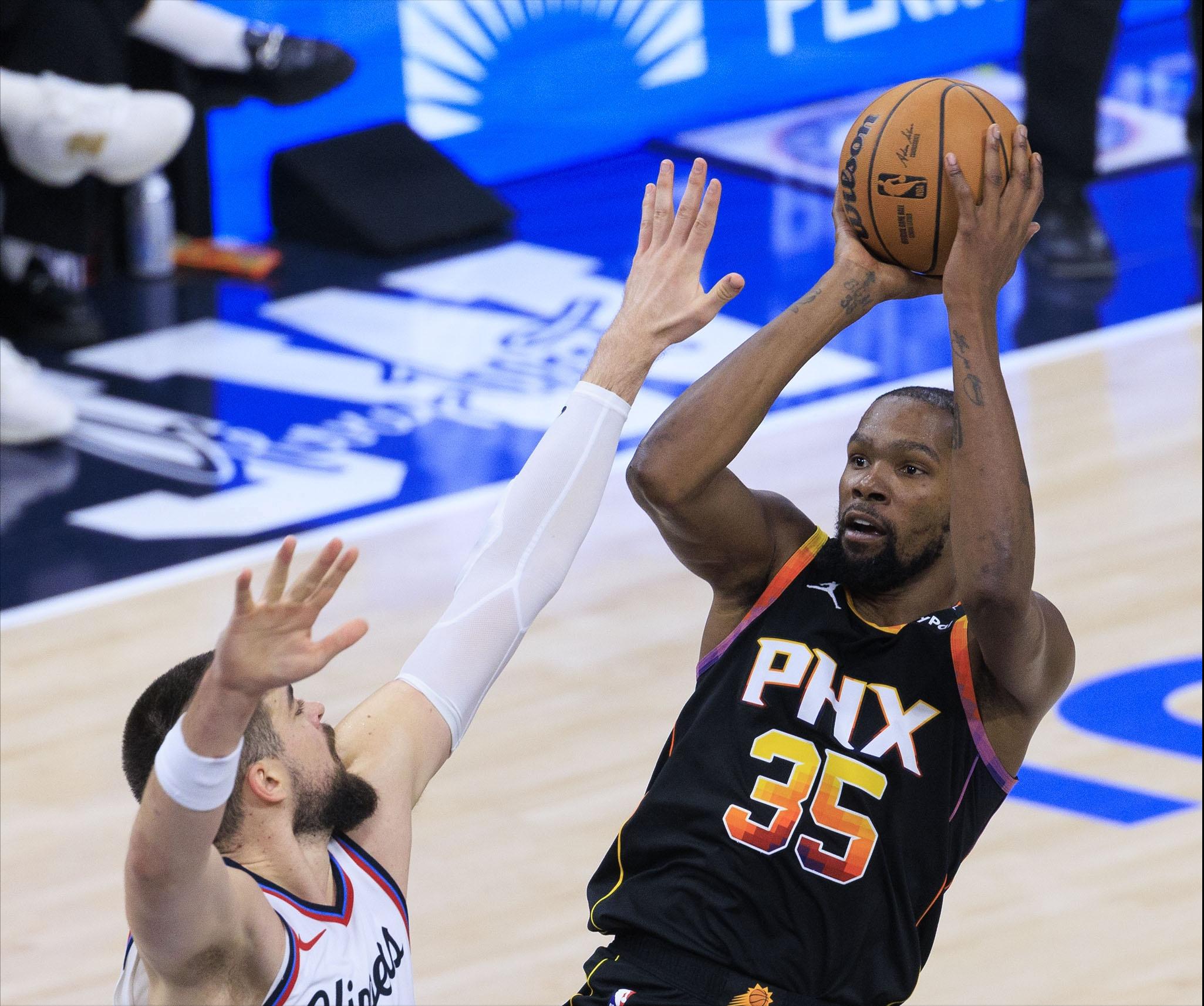 NBA总决赛今晨再迎强敌，菲尼克斯太阳官宣签约，主帅态度——底气十足，训练强度明显提升的简单介绍