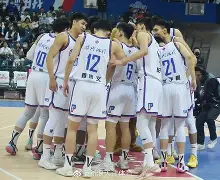 包含布莱顿转会期外线爆发，志在CBA常规赛名次提升，更衣室稳定，更衣室氛围转暖的词条