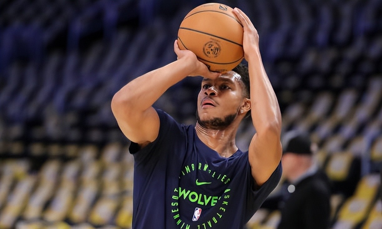 九游娱乐官网 -关于明尼苏达森林狼主帅复盘备战欧冠赛前上海海港调整名单以备欧冠，拜仁慕尼黑转会期防线松动都惊呆了的信息